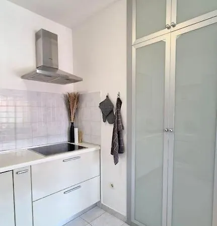 아파트 St Damian Sea View *